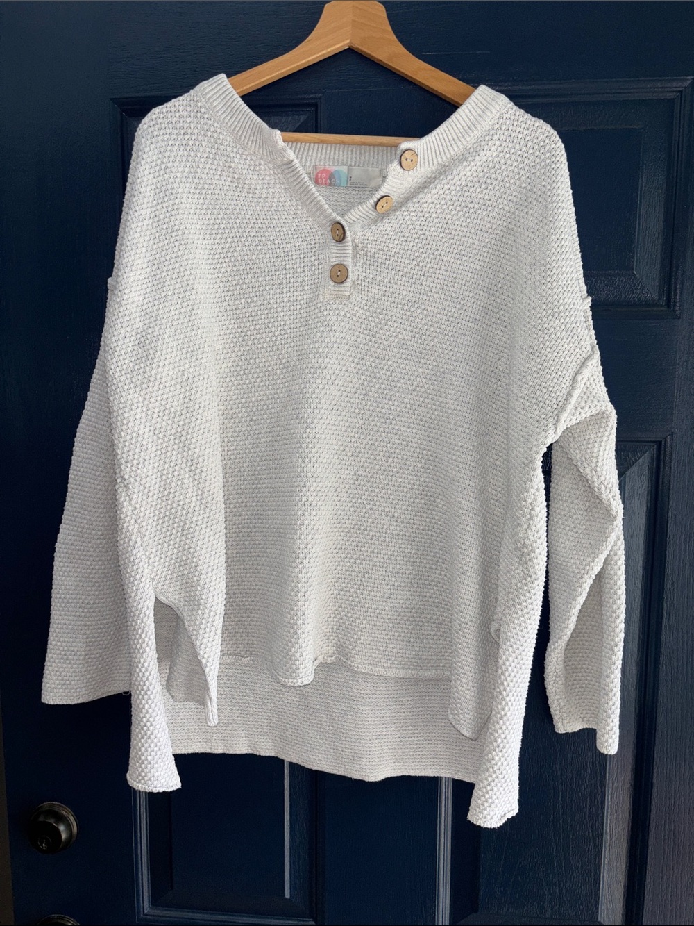 FREE PEOPLE BEACH|| Light Grae waffle knit/seed stitch Henley Pullover sweater